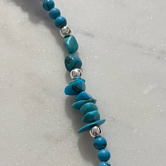 Vintage Blue Turquoise Chip Necklace with Sterling Clasp - Picture 6 of 16